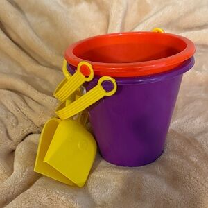 Purple and Red Beach Bucket Set